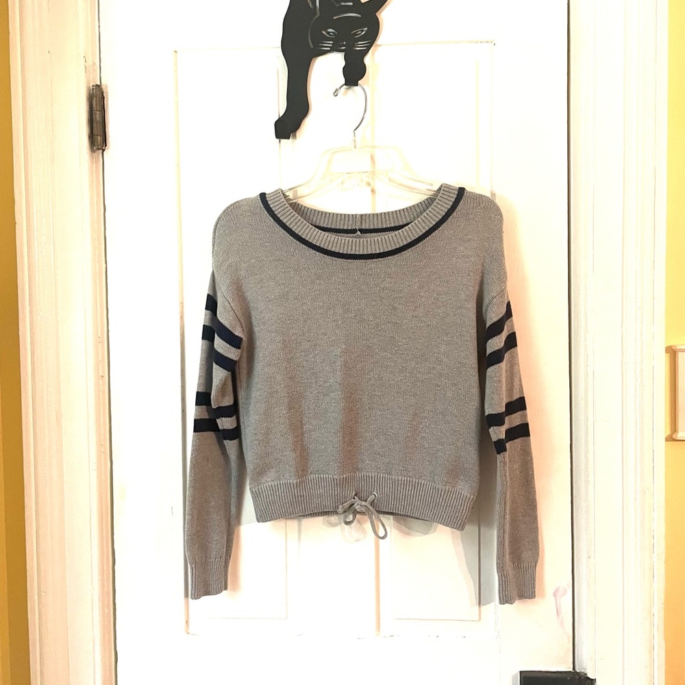 Aerie Women’s Sweater Gray with Navy Stripes Size Small